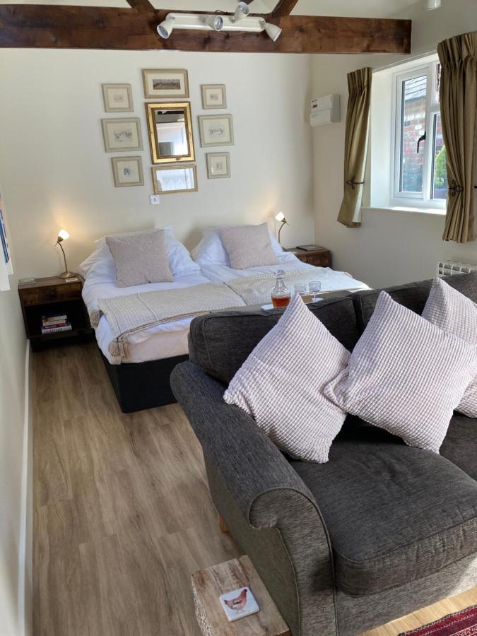 Hunters Moon B&B Tidworth Buitenkant foto