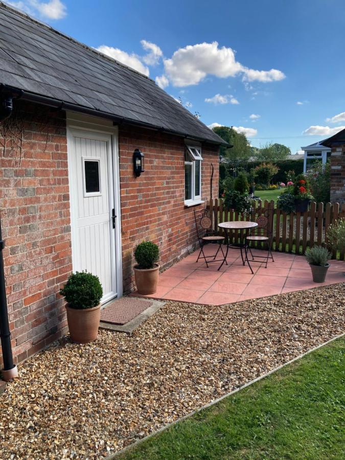 Hunters Moon B&B Tidworth Buitenkant foto