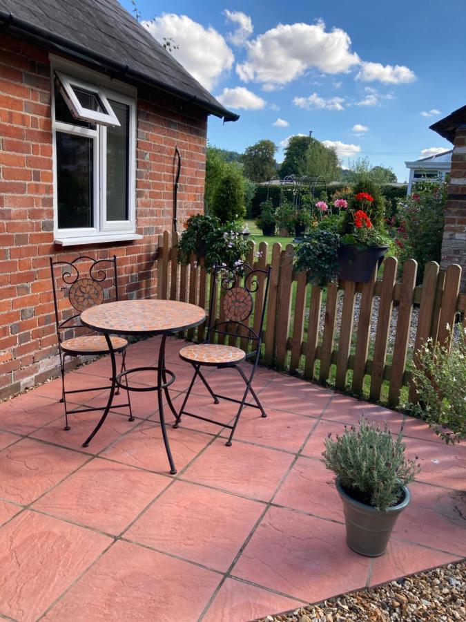 Hunters Moon B&B Tidworth Buitenkant foto