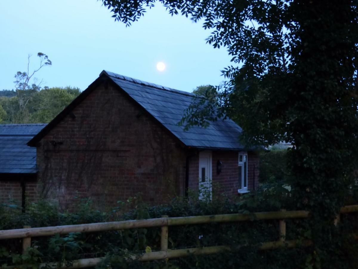 Hunters Moon B&B Tidworth Buitenkant foto